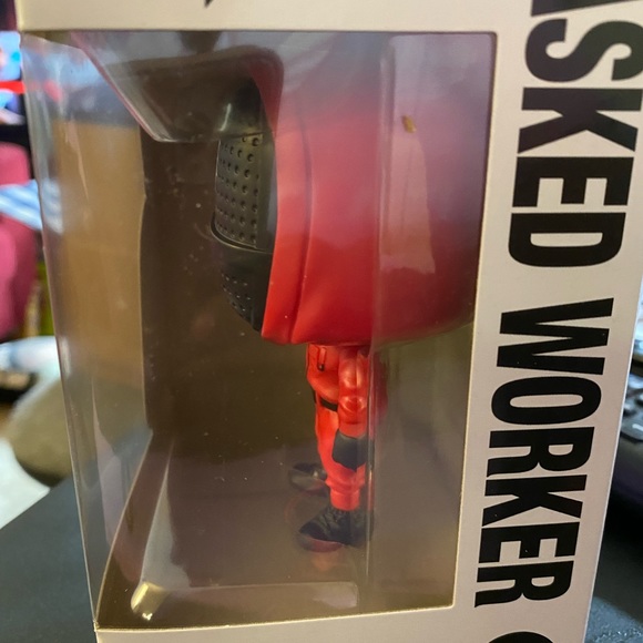 Squid Games - Masked Worker - Picture 5 of 7